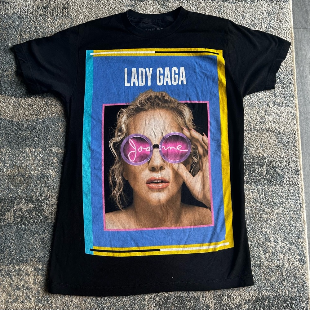 Lady Gaga Joanne World Tour 2017 - 2018 Black Graphic T-Shirt Size Small NWOT